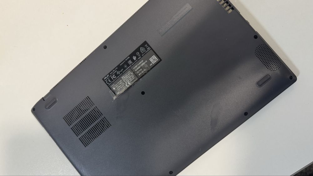 Computador Portátil ASUS VivoBook X415 F415EP-51AM3CB1 475GB