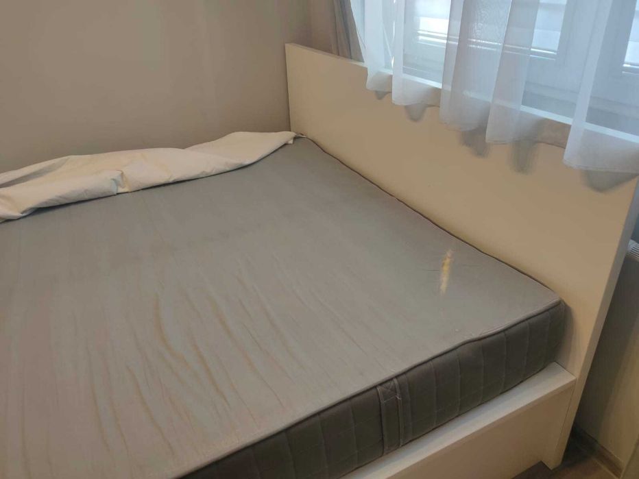 Używane łóżko podwójne z materacem z Ikei 180-200 sm
