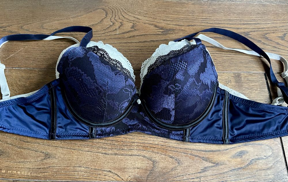 Piękny elegancki stanik 75B push up granatowo-czarny, stan idealny