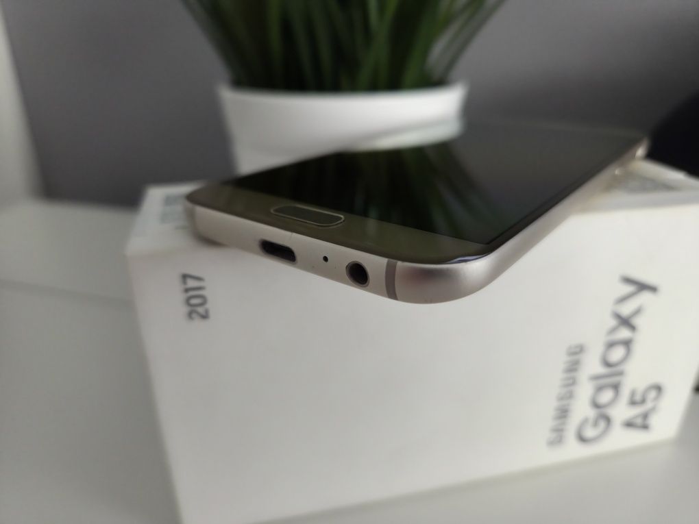 Samsung Galaxy A5 2017 bdb stan
