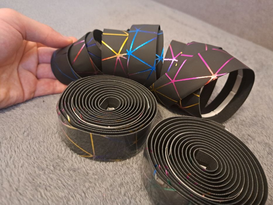 Owijka kierownicy czarno kolorowa neon rainbow tęcza