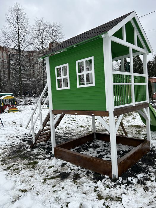 Дитячий майданчик драбина будиночок гірка канати штурвал