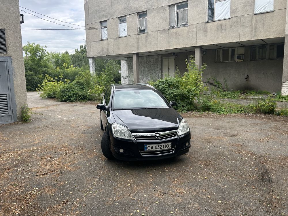 Opel Astra H в гарному стані