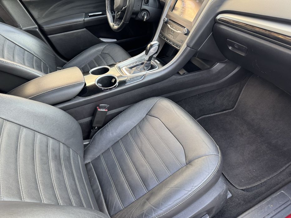 Ford fusion hybrid