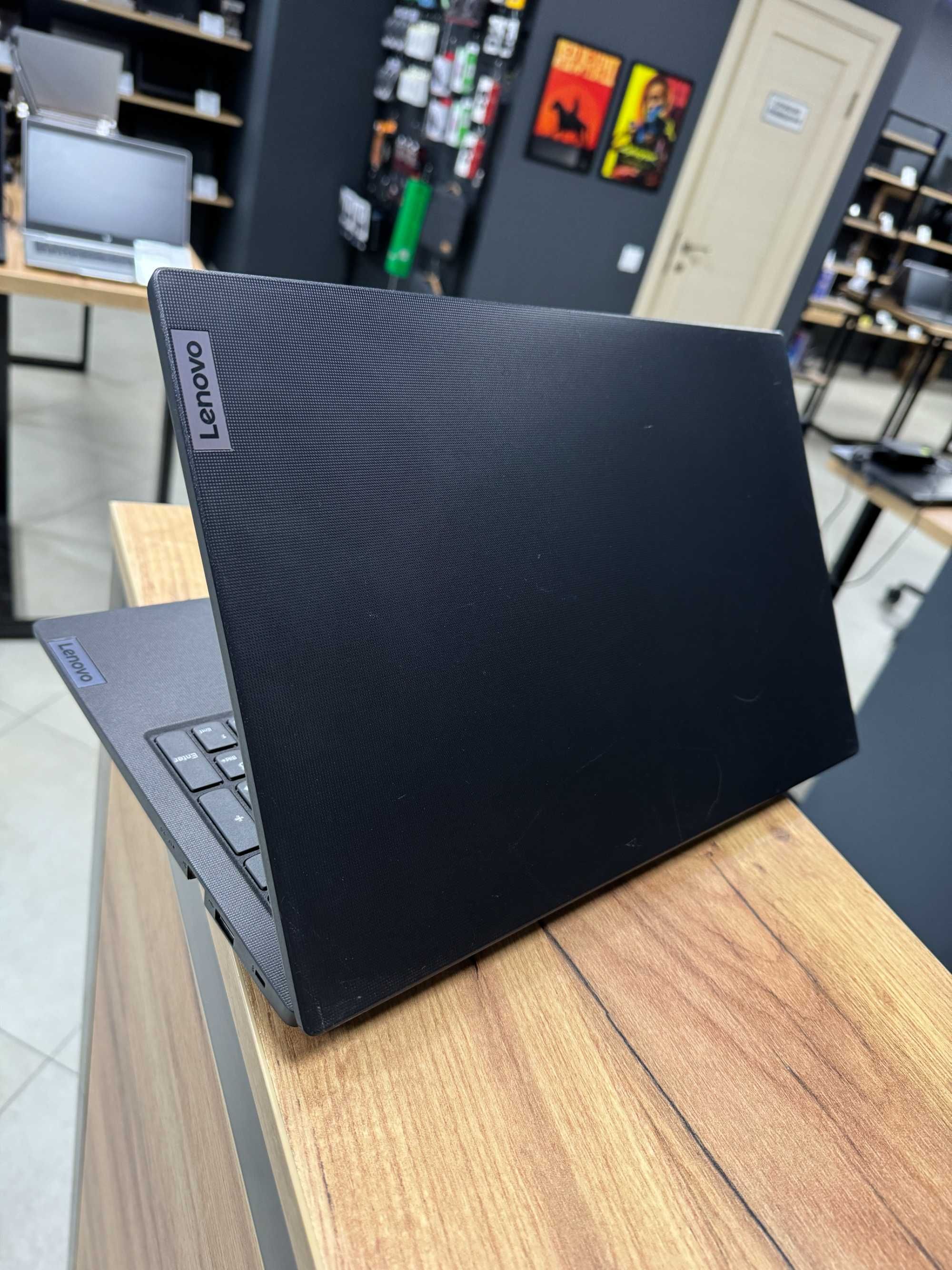 Ноутбук Lenovo IdeaPad V15 - Ryzen 5 5500U 6 ядер/12 GB/256 NVME/FHD