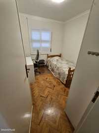 668966 - Quarto com cama de solteiro em apartamento com 2 quartos