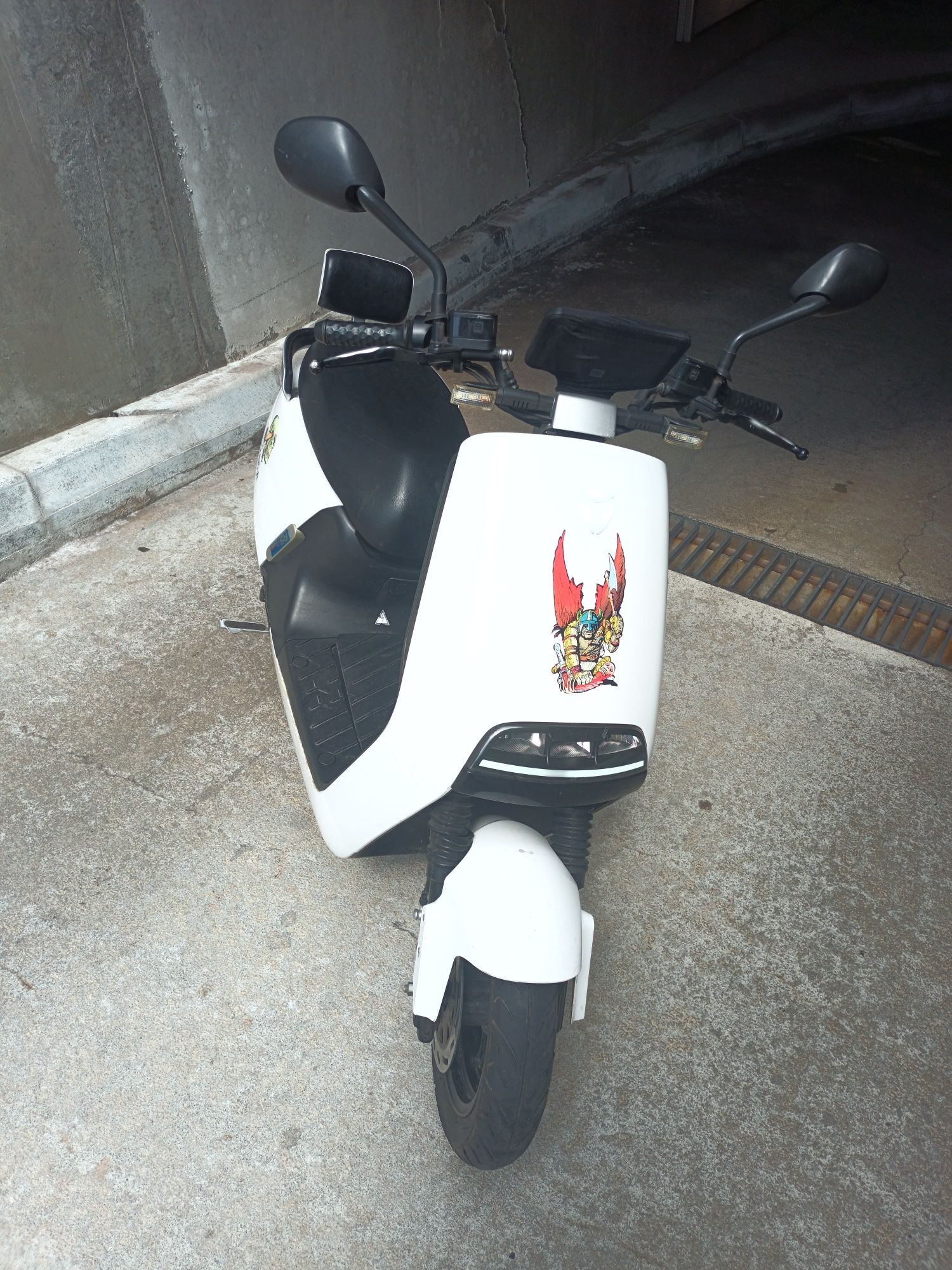 Scooter eletrica Yadea demop