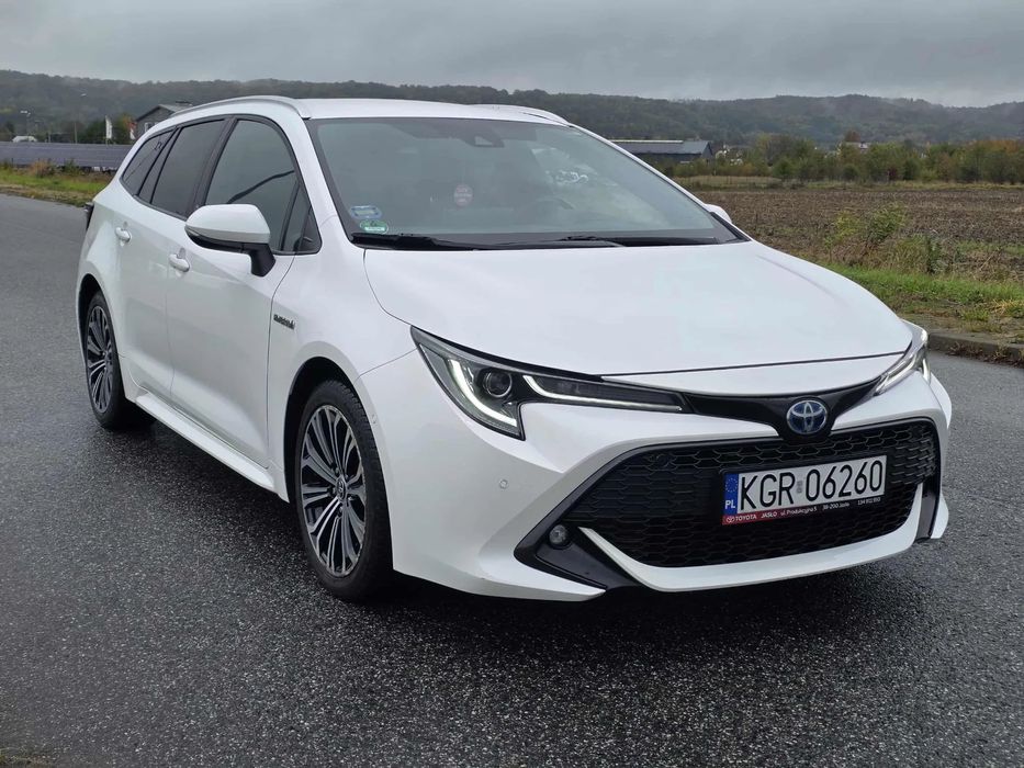 Toyota Corolla STAN BDB Niski przebieg Serwisowany Wersja TEAM Olimpic