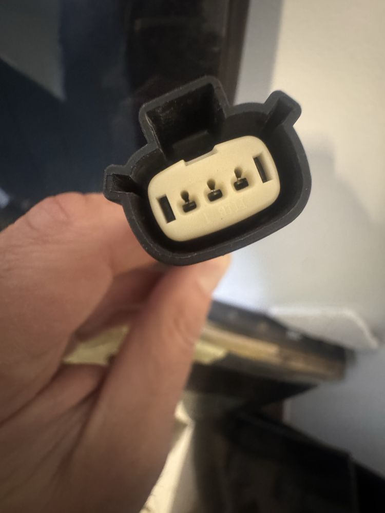 Лобове скло Tesla Model 3 дорест 2018 2019 2020 2021