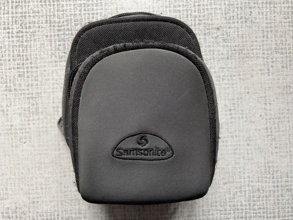 Pokrowiec/etui /torebka na aparat kompaktowy SAMSONITE Biskaya DFV 30