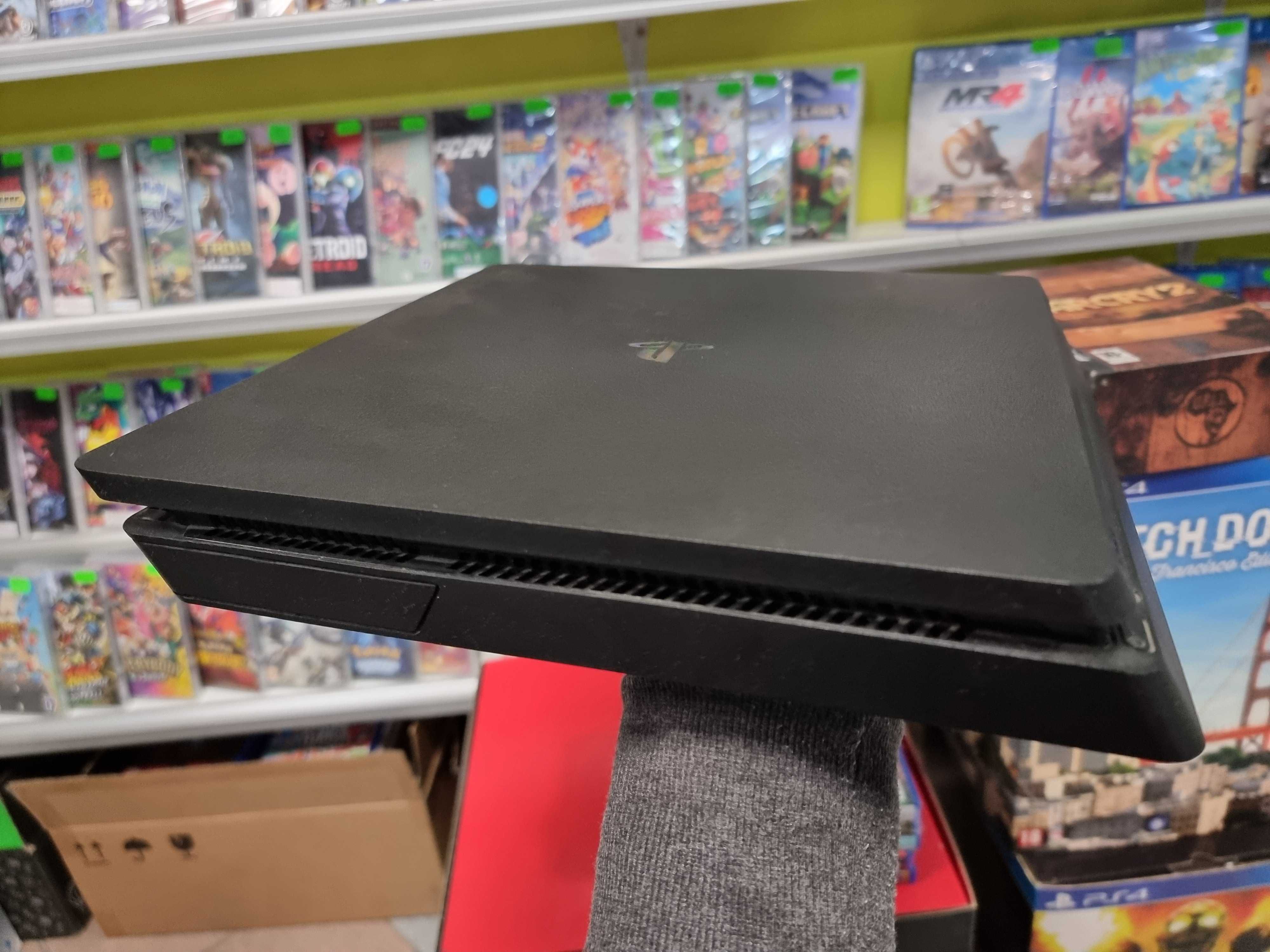 Zestaw dla dziecka Konsola Playstation 4 PS4 SLIM 1TB + 5 gier ZAMIANA