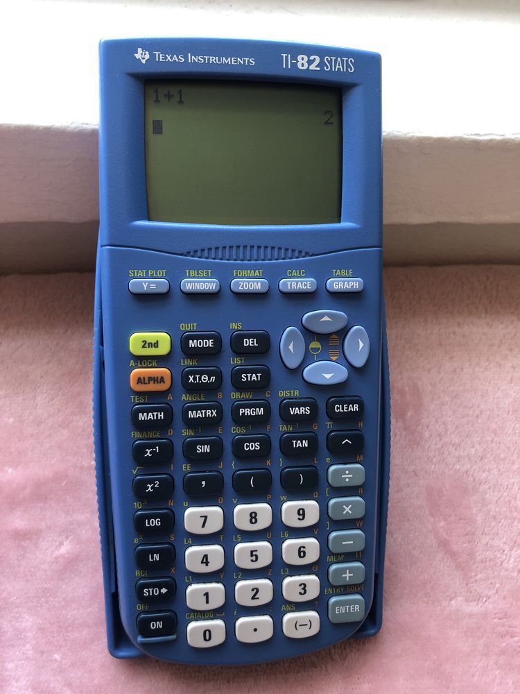 Calculadora Gráfica TEXAS TI-82