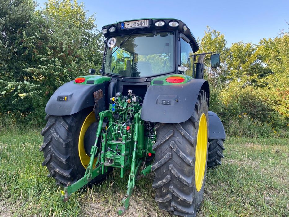 John Deere 6210R