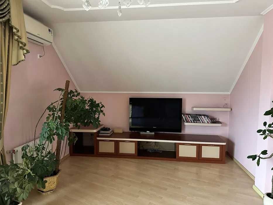 08 Подобово коттедж будинок пляж басейн сауна камін до 10 осіб Гнідин