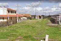 Terreno urbano com 2800m2, com casa em ruina, Foros de Salvaterra d...