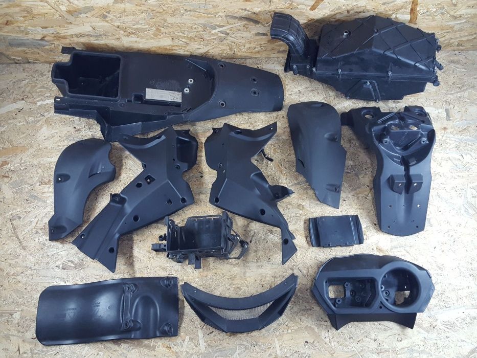 Komplet KTM Adventure 950 czescii 05-06r