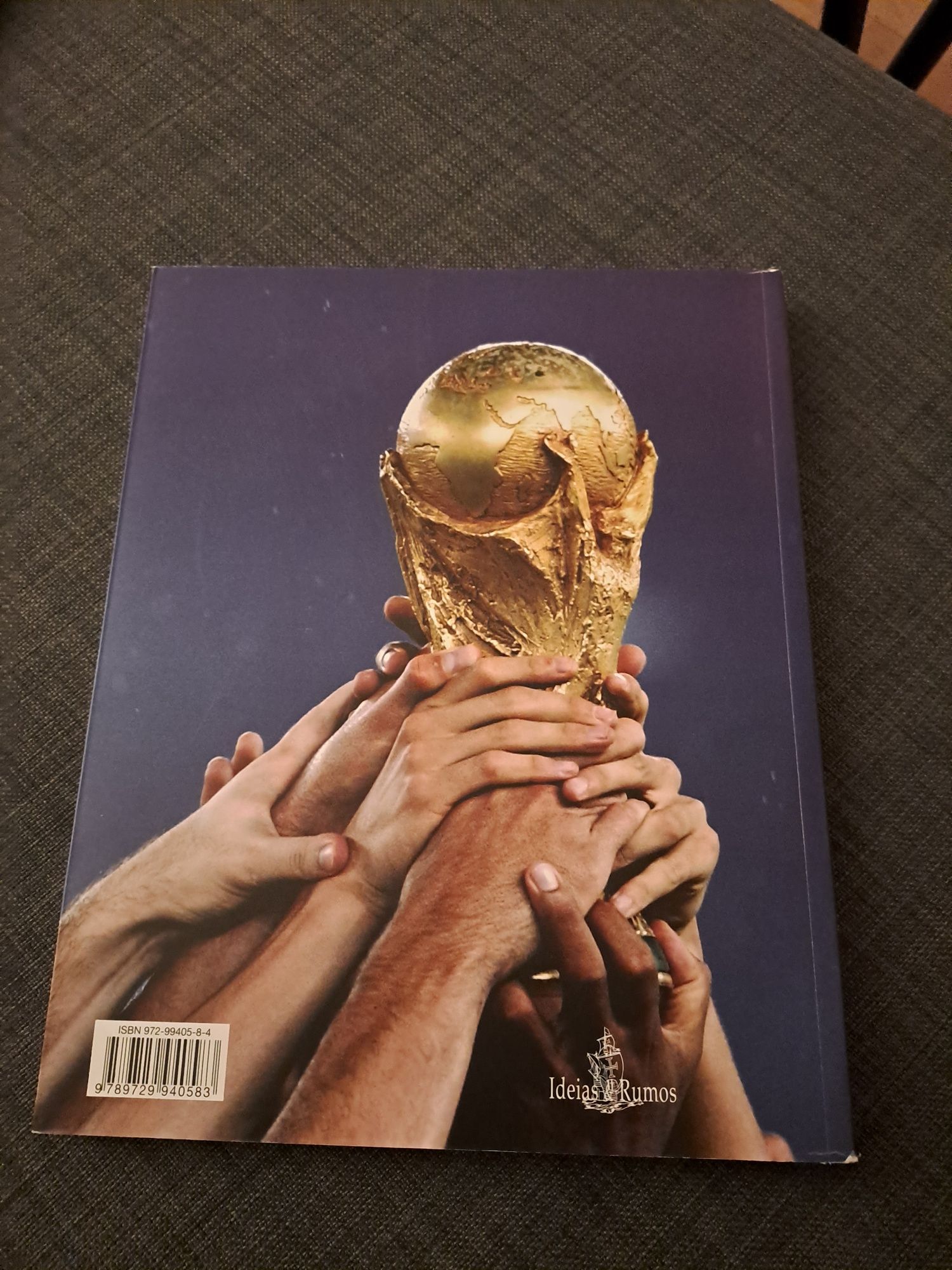 Livro A História dos campeonatos do mundo de futebol