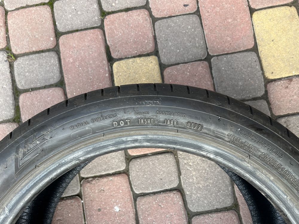 Одна шина 235/45/R18 dunlop sport maxx RT2