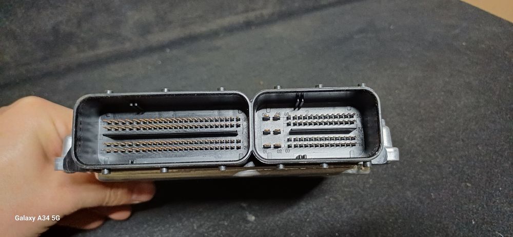 Sterownik komputer silnika bmw 6 E63 635 diesel automat