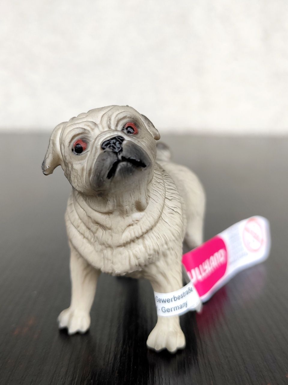 Kolekcjonerska figurka mops Bullyland.