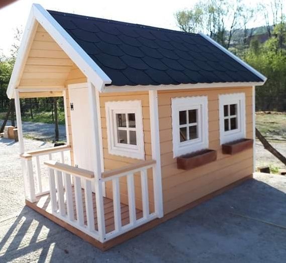 Drewniany domek dla dziecka, domek ogrodowy