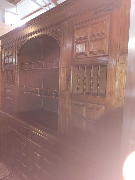 Móvel de sala em madeira trabalhada - Bom estado geral