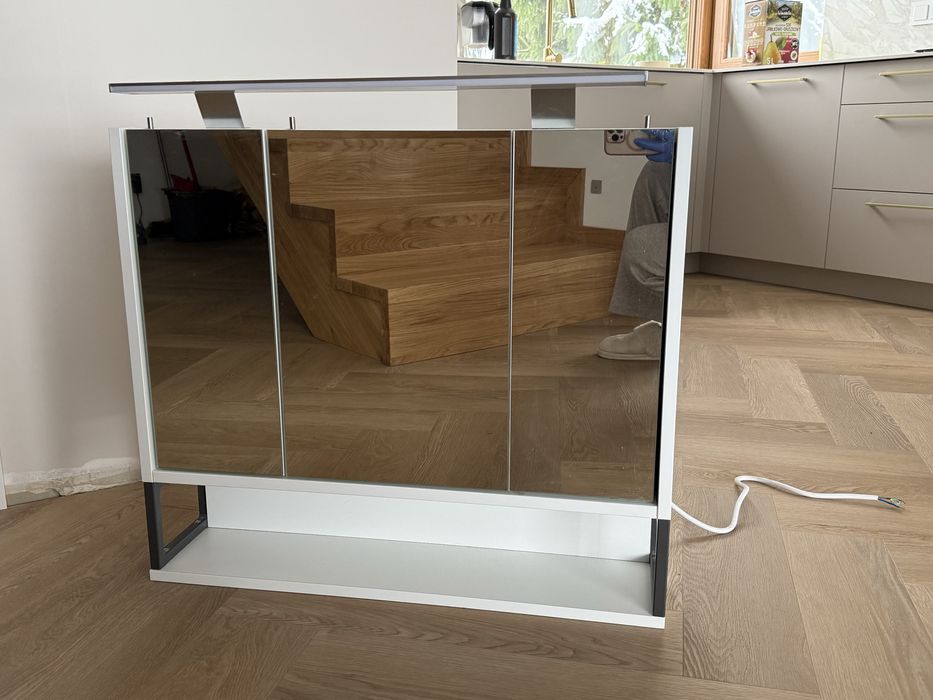 Szafka łazienkowa wisząca