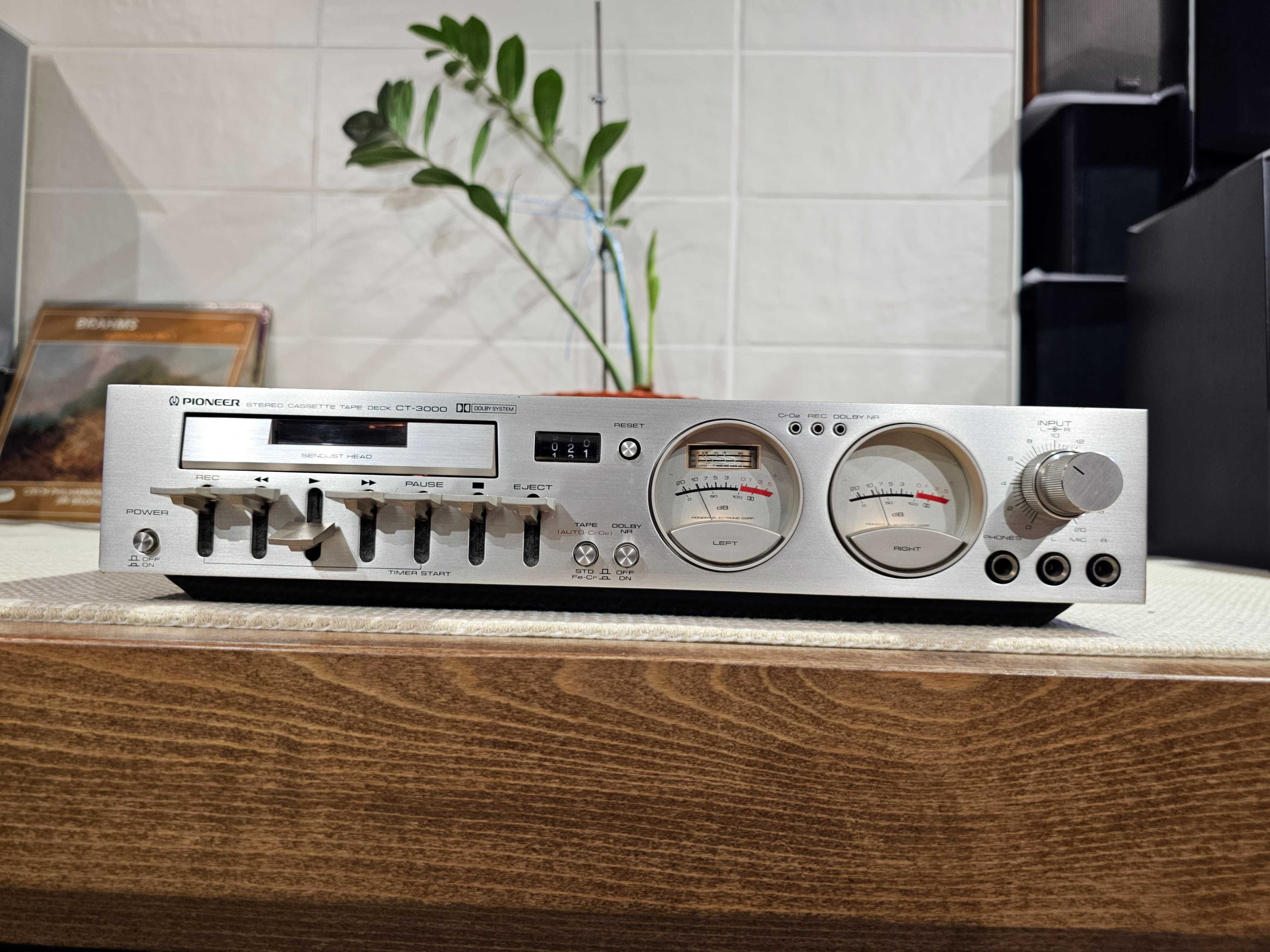 Касетна дека Pioneer CT-3000