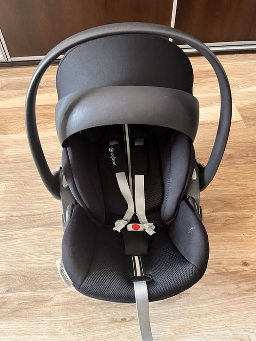 Fotelik Cybex Cloud G i-Size Plus Moon Black