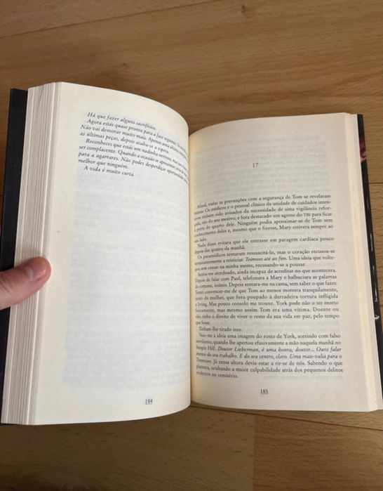 Murmúrios da morte” de Simon Beckett