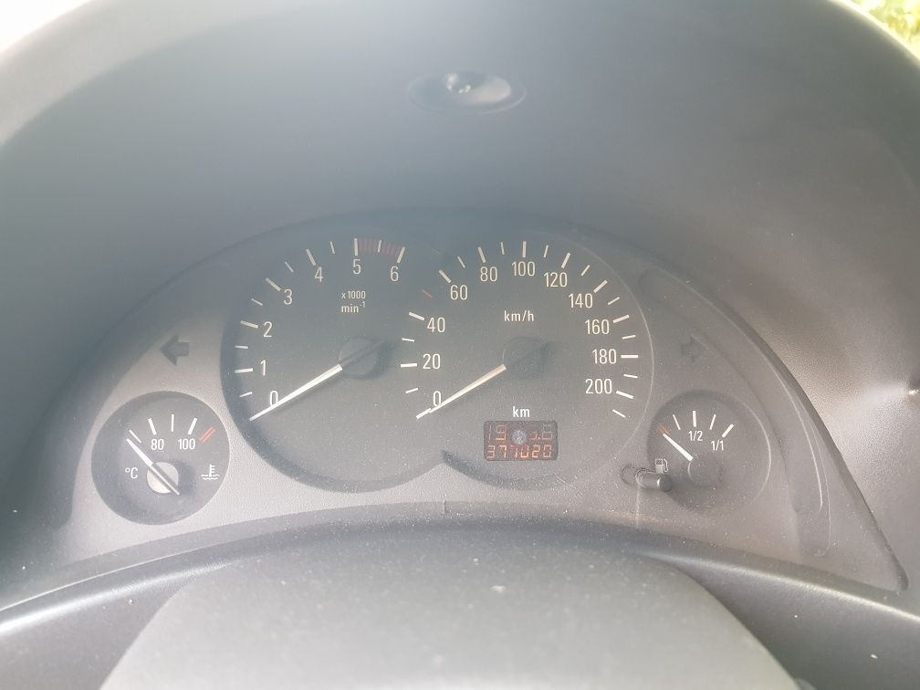 Opel Combo C 1.3 cdti * barras no tejadilho *