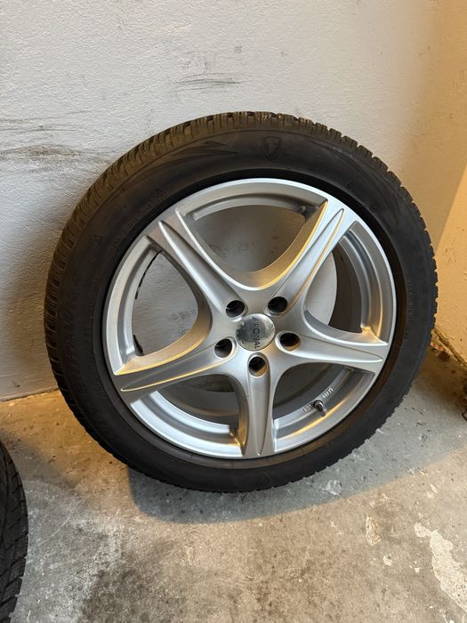 Koła felgi 5x114.3 R17 Hyundai i40 opony zimowe 215/50R17