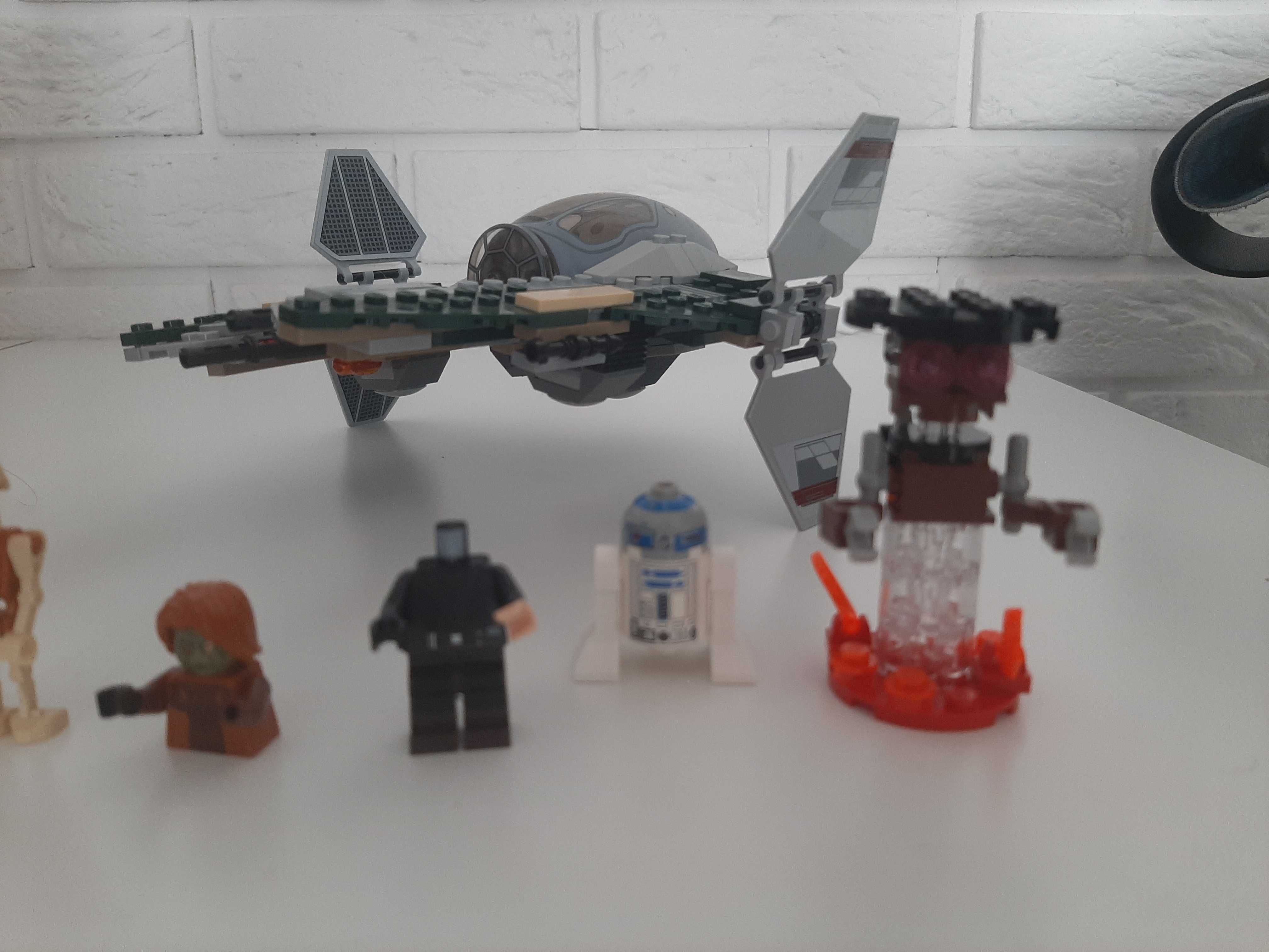 LEGO Star Wars - 9494 - Anakin's Jedi Interceptor.