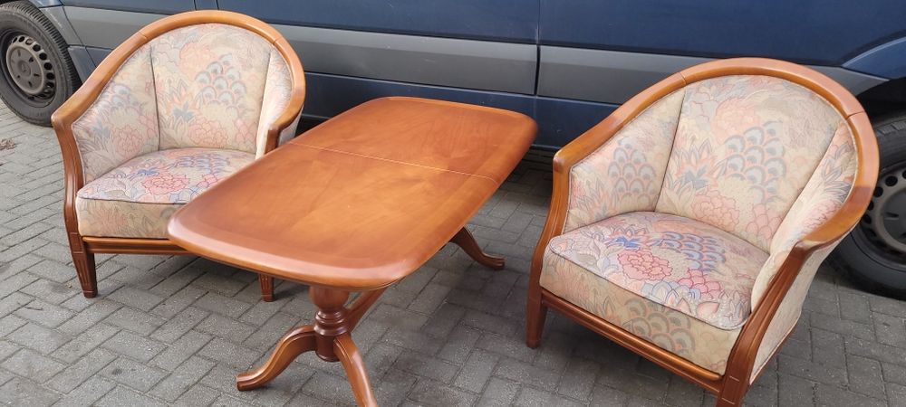 2 fotele plus stolik kawowy rozkładany