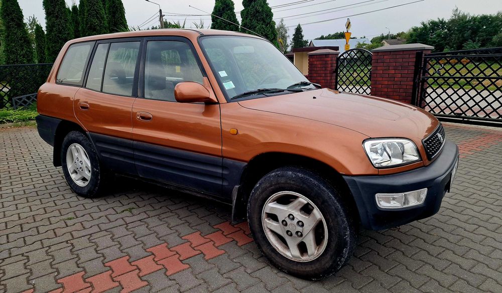 Toyota Rav4 4x4 5drzwiowy 2,0 Benzyna+Gaz Pierwszy właściciel