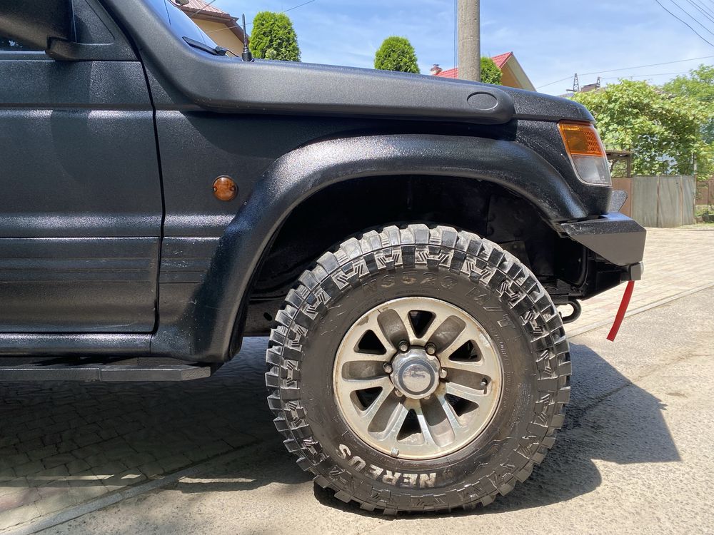 Mitsubishi Pajero 2