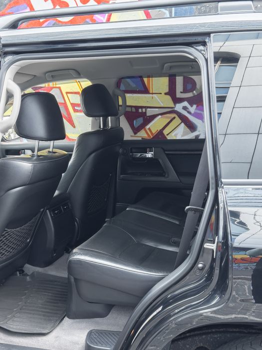 Toyota Land Cruiser 200 рестайлінг