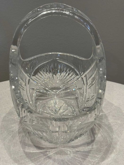 Duży koszyk ręcznie zdobiony, szkło kryształowe.