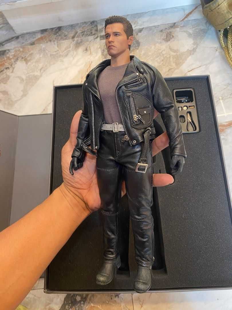 Figura Hot toys Terminator 2  DX10