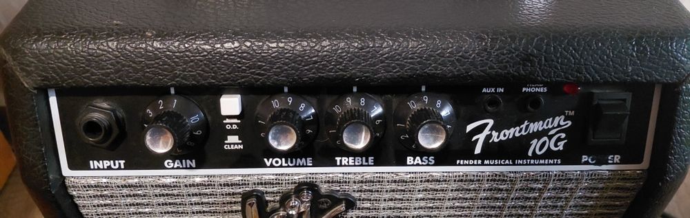 Гітарний комбопідсилювач