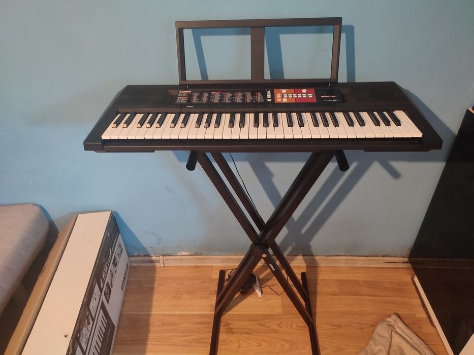 Keyboard Yamaha PSR-F51