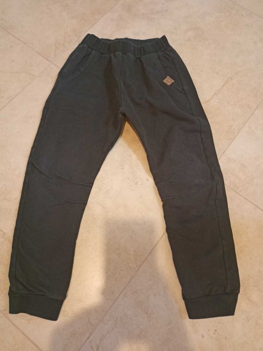 Spodnie chłopięce dresowe 116