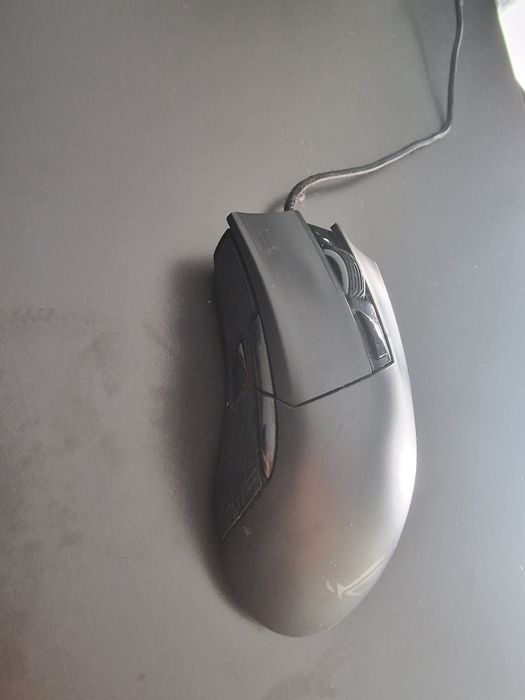 Rato Asus ROG Gladius II