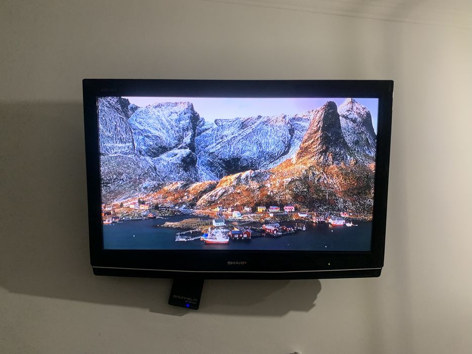 Телевізор 32 з смарт приставкою