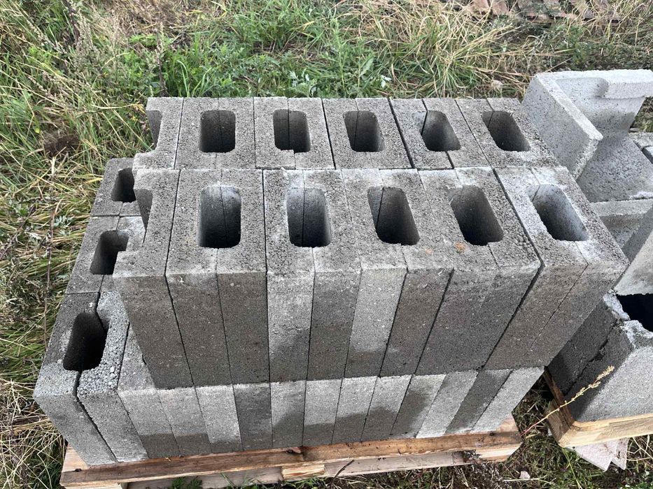 bloczki betonowe (pustaki) L, C, narożne - 10 zl 7 zl 20 zl