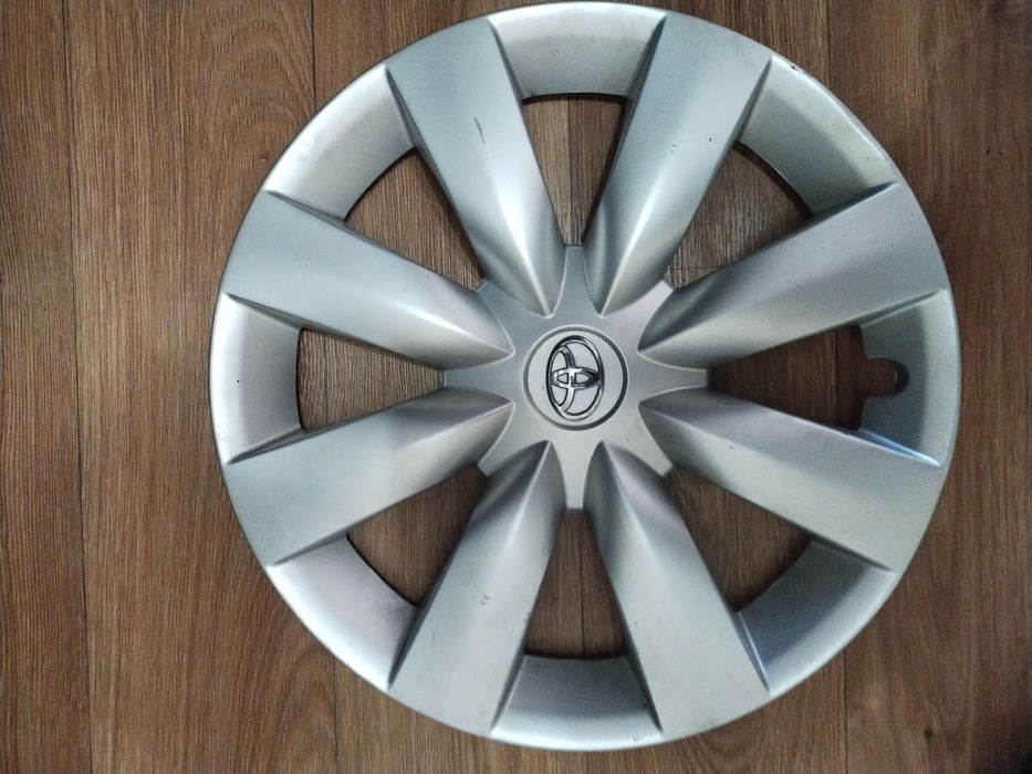 Ковпаки оригінальні Toyota 16r