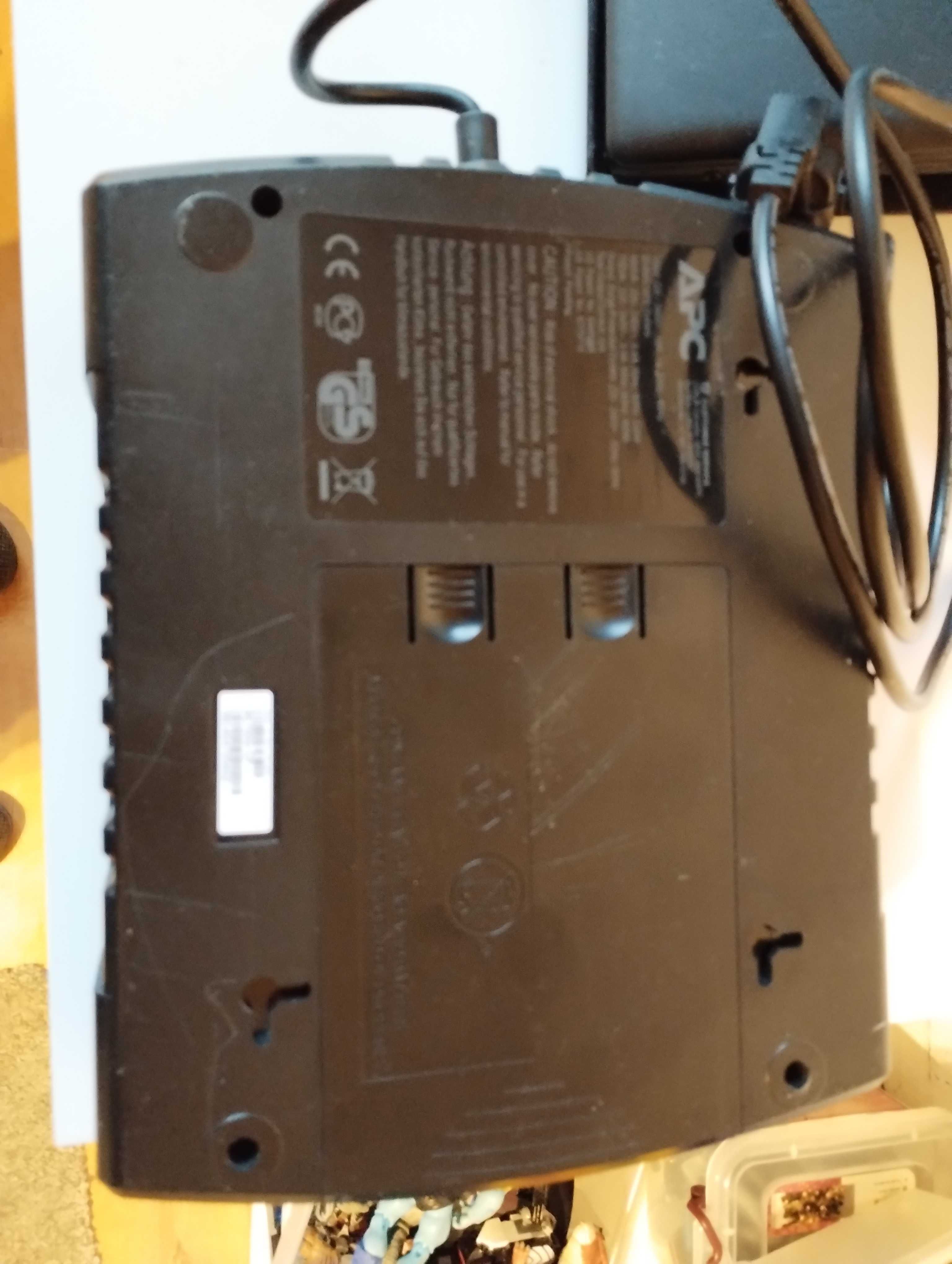 UPS APC ES700, zasilacz awaryjny