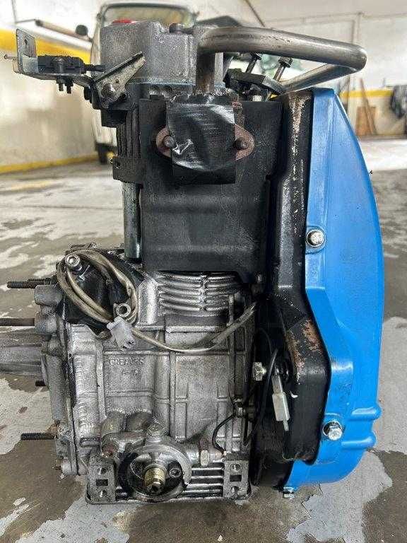 tuk tuk motor gasoleo Piaggio400