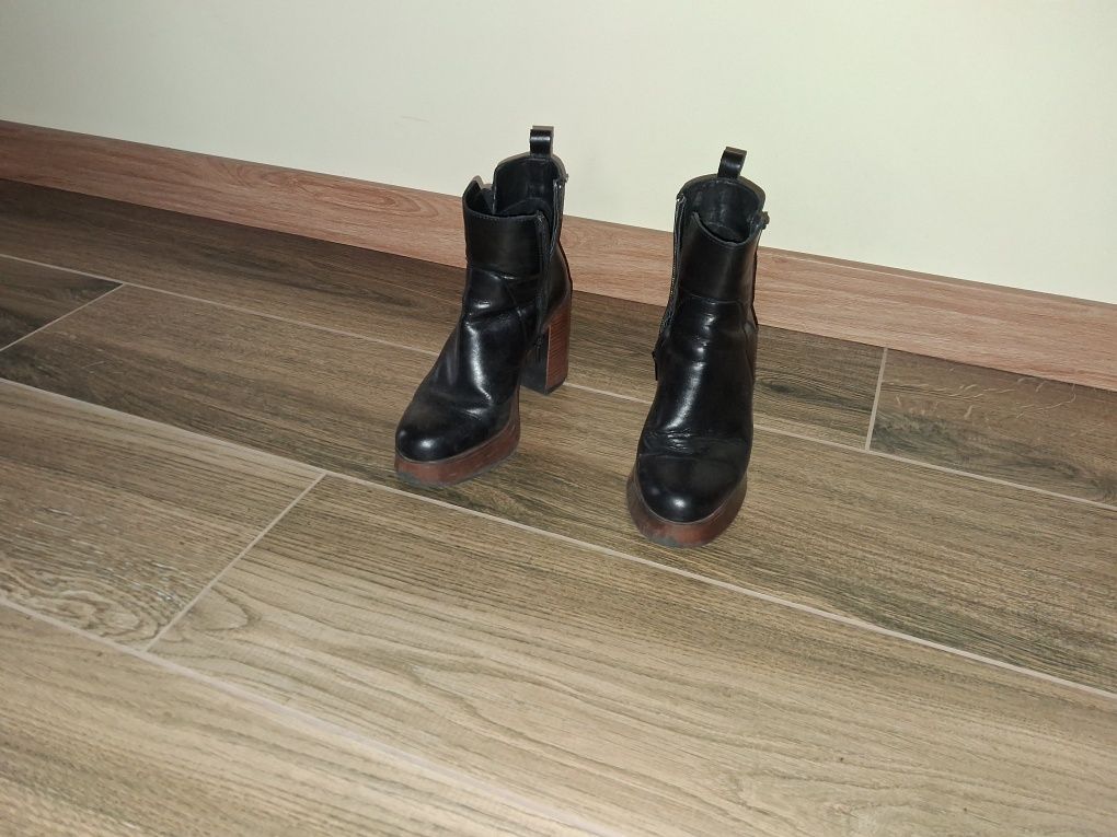 Buty skórzane na obcasie