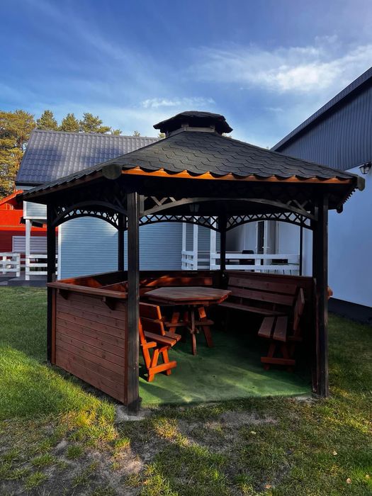 Altana Ogrodowa + Meble Drewniane